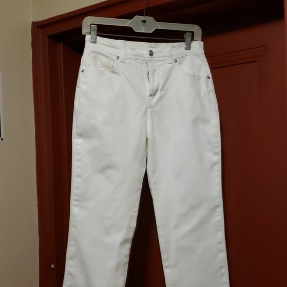 JEANS Gloria Vanderbilt Amanda White Straight foot Jean - Picture 4 of 8